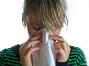 Heuschnupfen ist eine Allergie. Dagegen hilft das Heilmittel Colostrum